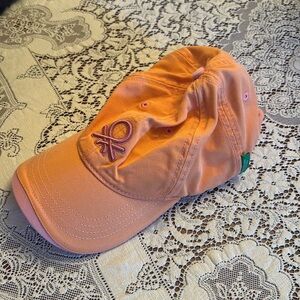 orange united colors of benetton hat